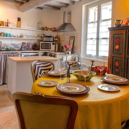 Chez Vous Apartamento Uzès Exterior foto